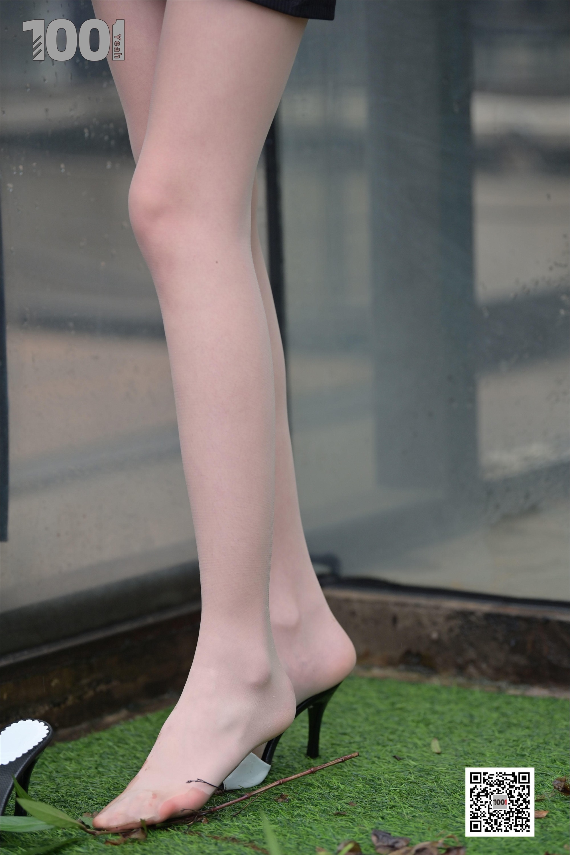 IESS异思趣向  一千零一夜《雨中漫步4》